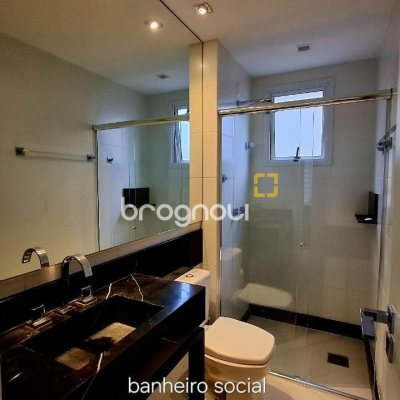 Apartamento com 75m², 2 quartos (sendo 1 suíte), 2 garagens, no bairro Centro em Florianópolis