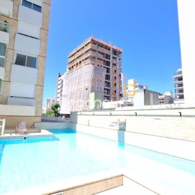 Apartamento com 75m², 2 quartos (sendo 1 suíte), 2 garagens, no bairro Centro em Florianópolis