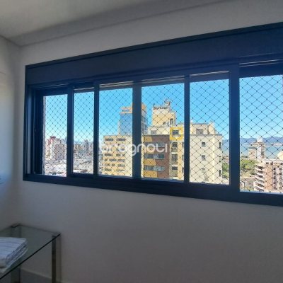 Apartamento com 79m², 2 quartos (sendo 2 suítes), 1 garagem, no bairro Estreito em Florianópolis