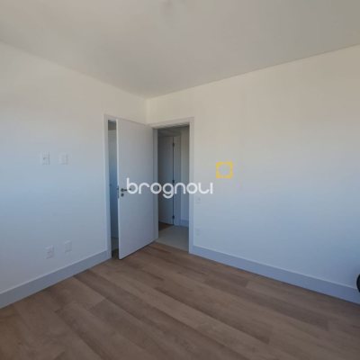 Apartamento com 79m², 2 quartos (sendo 2 suítes), 1 garagem, no bairro Estreito em Florianópolis