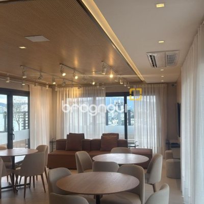 Apartamento com 79m², 2 quartos (sendo 2 suítes), 1 garagem, no bairro Estreito em Florianópolis