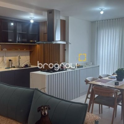 Apartamento com 79m², 2 quartos (sendo 2 suítes), 1 garagem, no bairro Estreito em Florianópolis