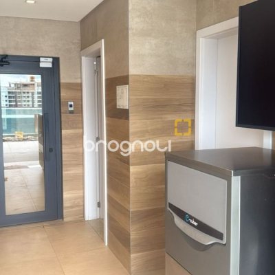 Apartamento com 79m², 2 quartos (sendo 2 suítes), 1 garagem, no bairro Estreito em Florianópolis