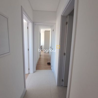 Apartamento com 79m², 2 quartos (sendo 2 suítes), 1 garagem, no bairro Estreito em Florianópolis