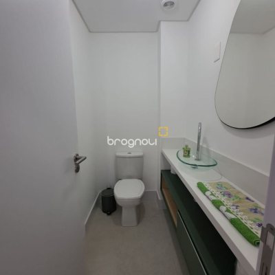 Apartamento com 79m², 2 quartos (sendo 2 suítes), 1 garagem, no bairro Estreito em Florianópolis