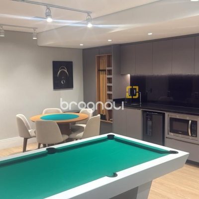 Apartamento com 79m², 2 quartos (sendo 2 suítes), 1 garagem, no bairro Estreito em Florianópolis