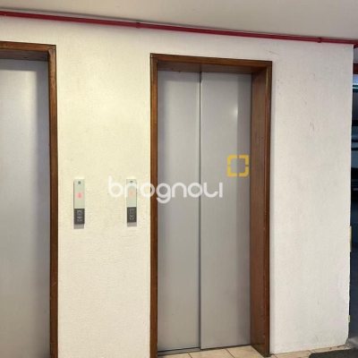 Garagem com 12m², 33 garagens, no bairro Centro em Florianópolis