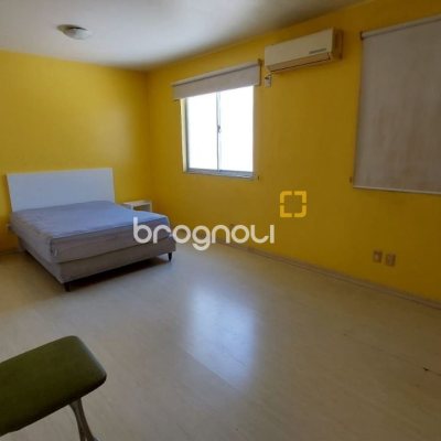 Apartamento com 79m², 1 quarto (sendo 1 suíte), no bairro Trindade em Florianópolis