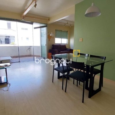 Apartamento com 79m², 1 quarto (sendo 1 suíte), no bairro Trindade em Florianópolis