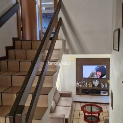Casa com 235m², 4 quartos (sendo 2 suítes), 1 garagem, no bairro Ingleses em Florianópolis