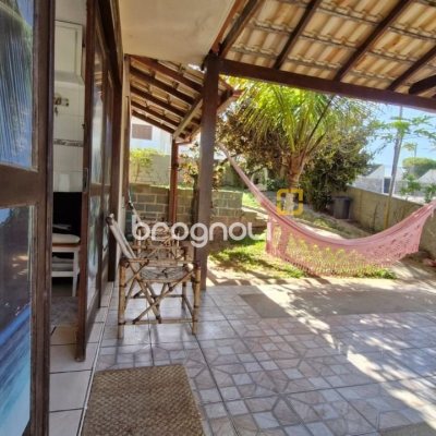 Casa com 235m², 4 quartos (sendo 2 suítes), 1 garagem, no bairro Ingleses em Florianópolis