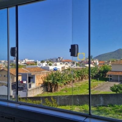 Casa com 235m², 4 quartos (sendo 2 suítes), 1 garagem, no bairro Ingleses em Florianópolis