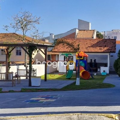 Casa com 235m², 4 quartos (sendo 2 suítes), 1 garagem, no bairro Ingleses em Florianópolis