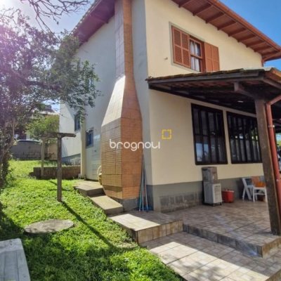 Casa com 235m², 4 quartos (sendo 2 suítes), 1 garagem, no bairro Ingleses em Florianópolis