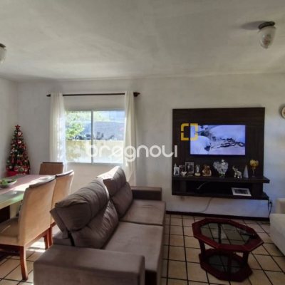 Casa com 235m², 4 quartos (sendo 2 suítes), 1 garagem, no bairro Ingleses em Florianópolis