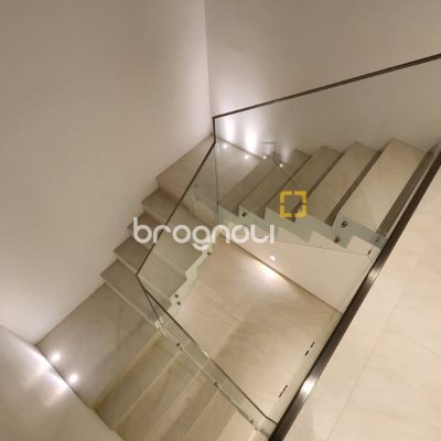 Casa de Condomínio com 297m², 4 quartos (sendo 4 suítes), 6 garagens, no bairro Rio Vermelho em Florianópolis
