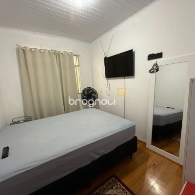 Casa de Condomínio com 119m², 4 quartos (sendo 1 suíte), 2 garagens, no bairro Centro em Florianópolis