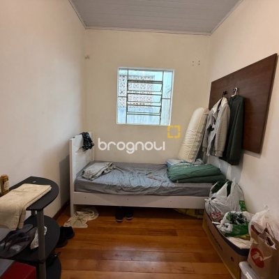 Casa de Condomínio com 119m², 4 quartos (sendo 1 suíte), 2 garagens, no bairro Centro em Florianópolis