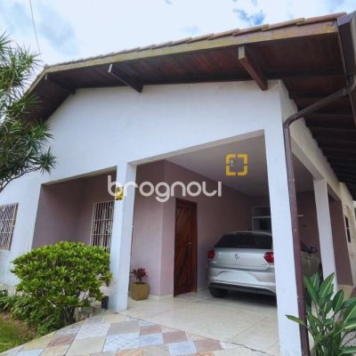 Casa com 122m², 3 quartos (sendo 2 suítes), 2 garagens, no bairro Ingleses em Florianópolis