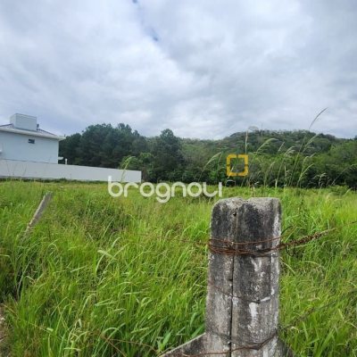 Terreno com 1735m², no bairro Areias em São José