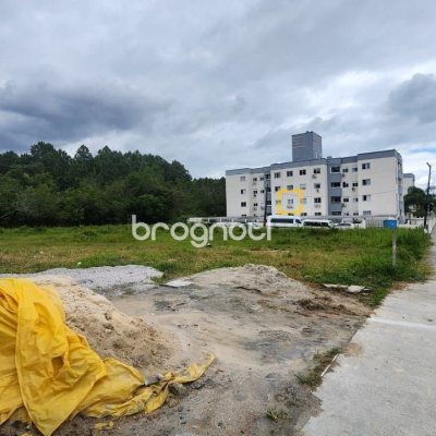 Terreno com 1735m², no bairro Areias em São José