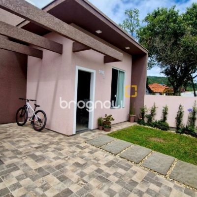 Casa com 80m², 2 quartos (sendo 1 suíte), 1 garagem, no bairro Rio Vermelho em Florianópolis