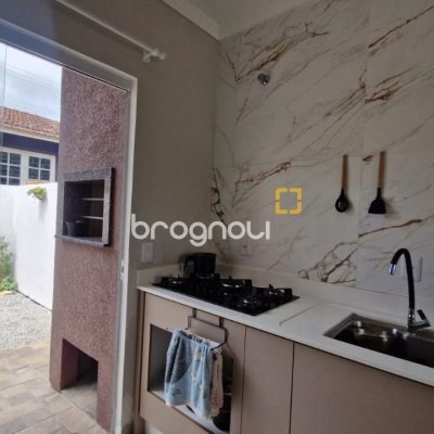 Casa com 80m², 2 quartos (sendo 1 suíte), 1 garagem, no bairro Rio Vermelho em Florianópolis
