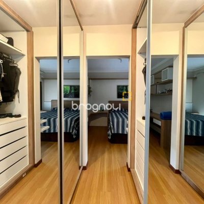 Casa com 121m², 3 quartos (sendo 1 suíte), 2 garagens, no bairro Campeche em Florianópolis