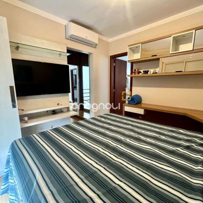 Casa com 121m², 3 quartos (sendo 1 suíte), 2 garagens, no bairro Campeche em Florianópolis