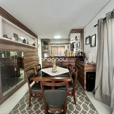 Casa com 121m², 3 quartos (sendo 1 suíte), 2 garagens, no bairro Campeche em Florianópolis