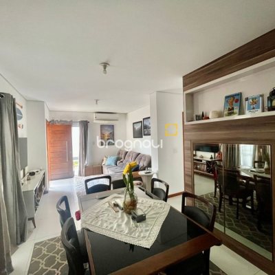 Casa com 121m², 3 quartos (sendo 1 suíte), 2 garagens, no bairro Campeche em Florianópolis
