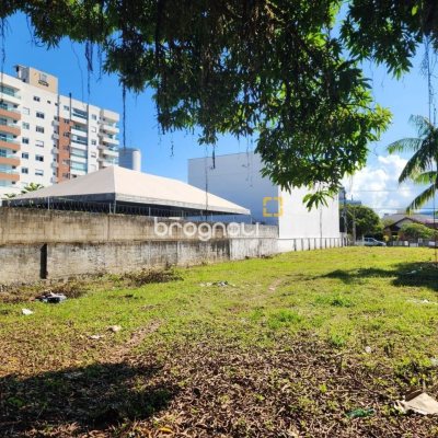 Terreno com 988m², no bairro Jardim Eldorado em Palhoça