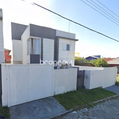 Casa com 96m², 2 quartos, 2 garagens, no bairro Rio Tavares em Florianópolis