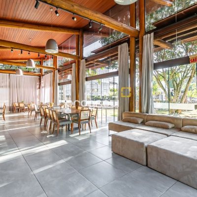 Terreno com 761m², no bairro Cacupe em Florianópolis