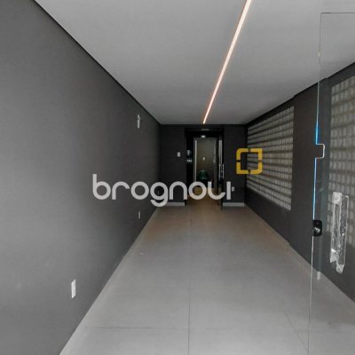 Studio com 30m², 1 quarto, 1 garagem, no bairro Centro em Florianópolis