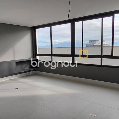 Studio com 30m², 1 quarto, 1 garagem, no bairro Centro em Florianópolis