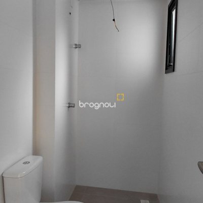 Studio com 30m², 1 quarto, 1 garagem, no bairro Centro em Florianópolis