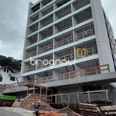 Studio com 30m², 1 quarto, 1 garagem, no bairro Centro em Florianópolis