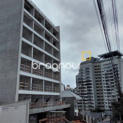 Studio com 30m², 1 quarto, 1 garagem, no bairro Centro em Florianópolis