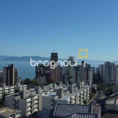 Studio com 30m², 1 quarto, 1 garagem, no bairro Centro em Florianópolis