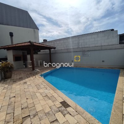 Apartamento com 104m², 3 quartos (sendo 1 suíte), 1 garagem, no bairro Coqueiros em Florianópolis
