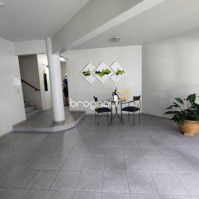 Apartamento com 104m², 3 quartos (sendo 1 suíte), 1 garagem, no bairro Coqueiros em Florianópolis