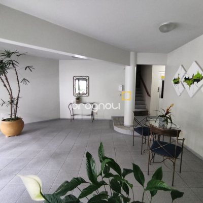 Apartamento com 104m², 3 quartos (sendo 1 suíte), 1 garagem, no bairro Coqueiros em Florianópolis