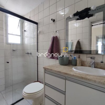 Apartamento com 104m², 3 quartos (sendo 1 suíte), 1 garagem, no bairro Coqueiros em Florianópolis