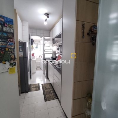 Apartamento com 104m², 3 quartos (sendo 1 suíte), 1 garagem, no bairro Coqueiros em Florianópolis