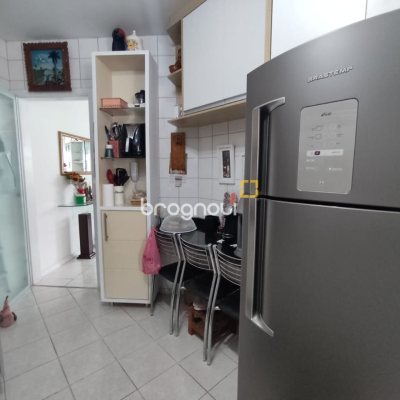 Apartamento com 104m², 3 quartos (sendo 1 suíte), 1 garagem, no bairro Coqueiros em Florianópolis