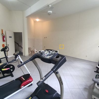 Apartamento com 104m², 3 quartos (sendo 1 suíte), 1 garagem, no bairro Coqueiros em Florianópolis