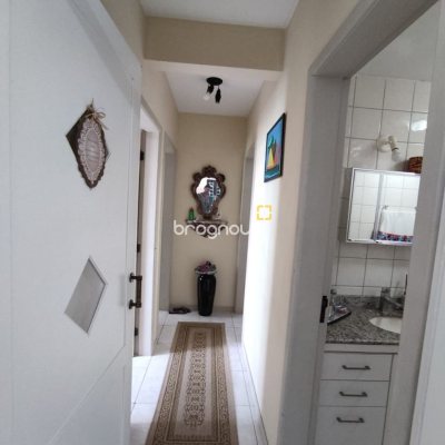 Apartamento com 104m², 3 quartos (sendo 1 suíte), 1 garagem, no bairro Coqueiros em Florianópolis