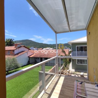 Casa com 104m², 2 quartos, 1 garagem, no bairro Cachoeira do Bom Jesus em Florianópolis