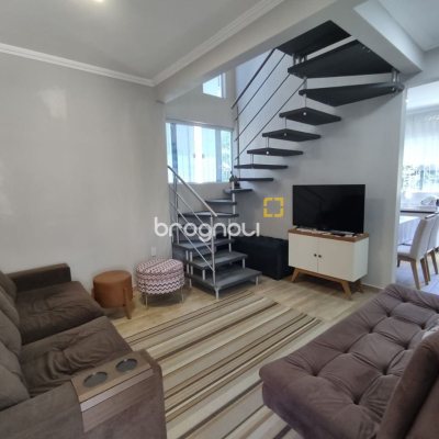 Casa com 104m², 2 quartos, 1 garagem, no bairro Cachoeira do Bom Jesus em Florianópolis